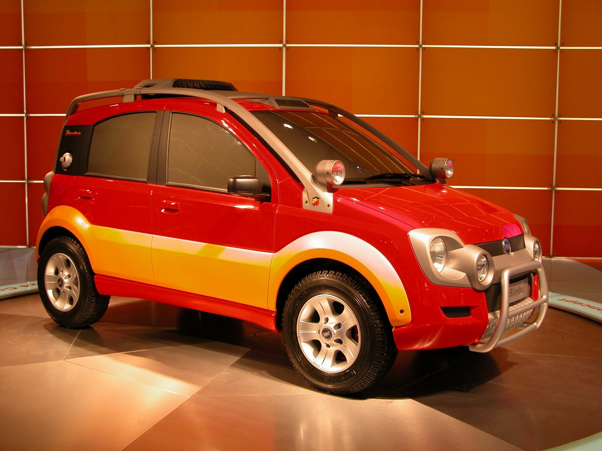 the Fiat Simba concept at the 2003 Barcelona Motor Show