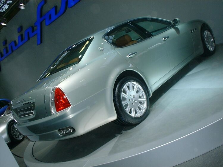 Maserati Quattroporte on the Pininfarina stand at the 2003 Bologna Motor Show