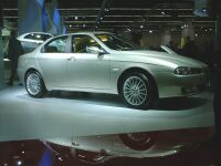 Click here to open this image of the facelifted Alfa Romeo 156 at Frankfurt in high resolution