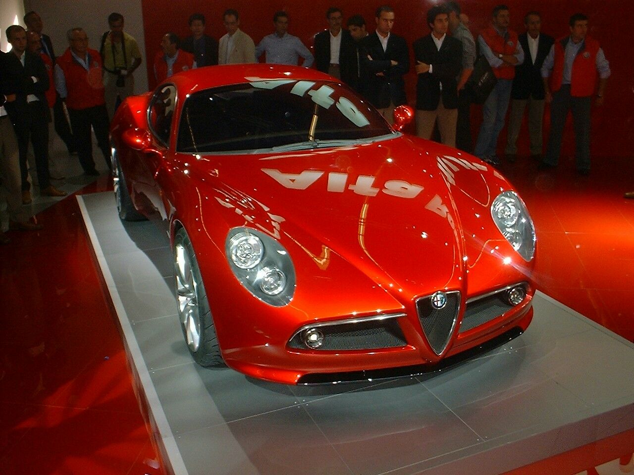 Alfa Romeo 8c Competizione is unveiled at the 2003 Frankfurt Motor Show