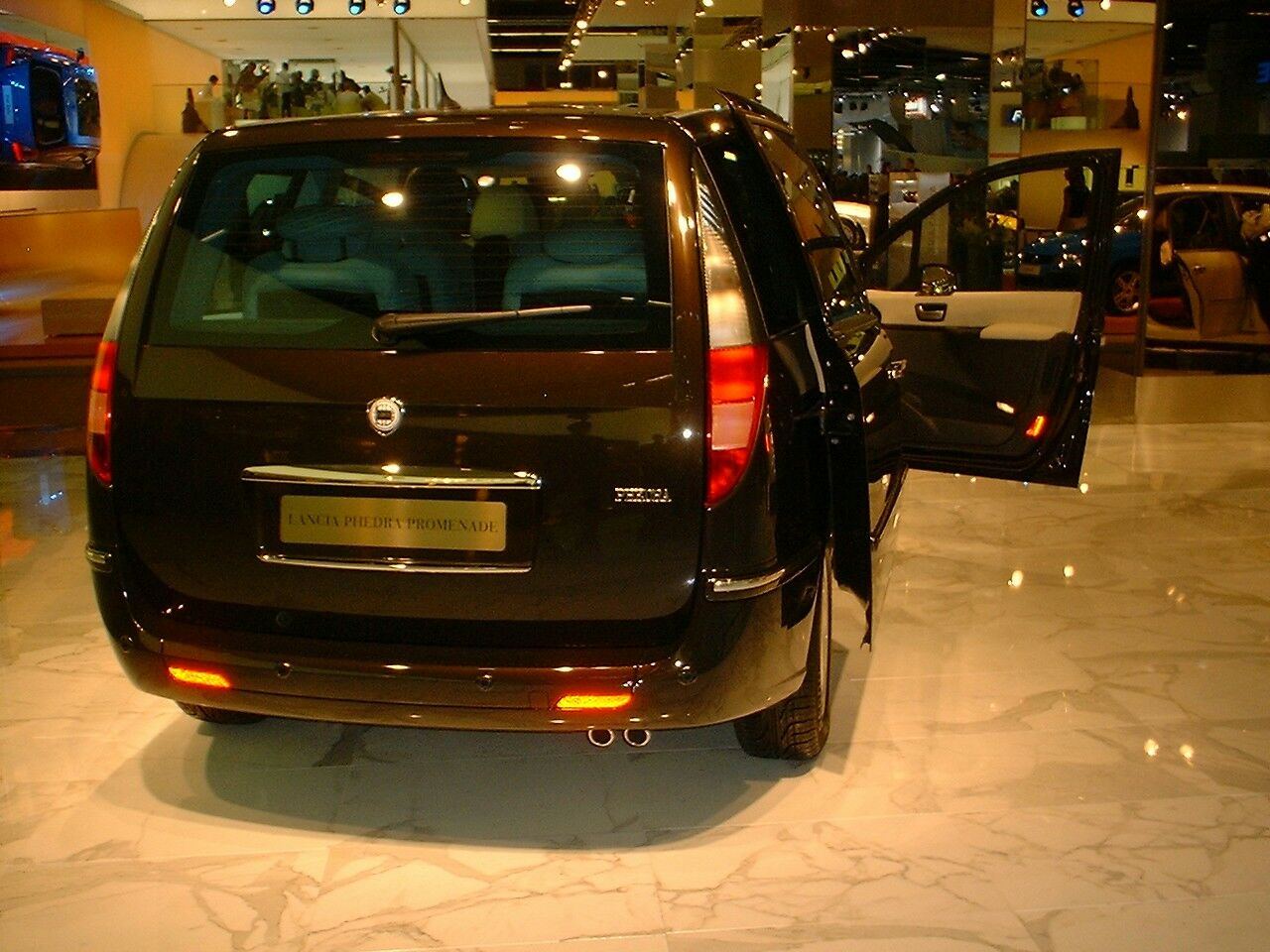 Lancia Phedra Promenade at the 2003 Frankfurt IAA