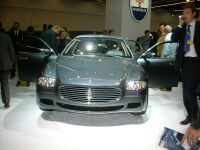 click here to view this image of the Maserati Quattroporte at the 2003 Frankfurt Motor Show in high resolution