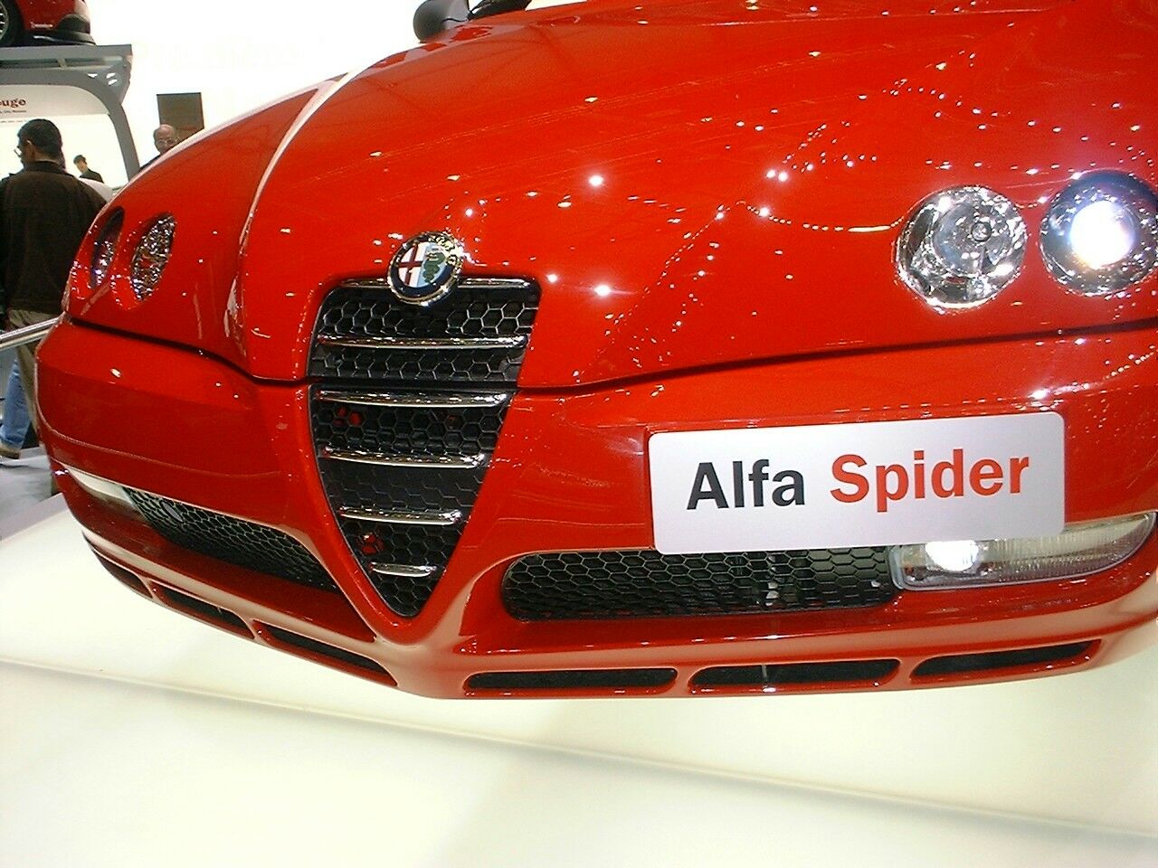 restyled Alfa Romeo Spider 24v 3.2-litre V6 grille in Geneva
