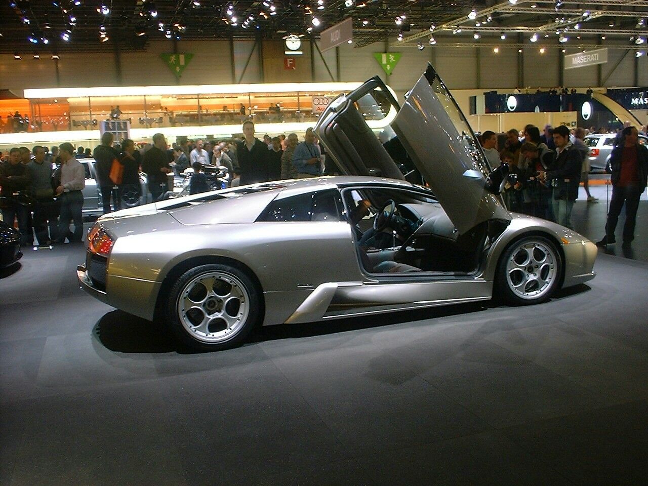 Lamborghini Gallardo at the 2003 Geneva Motor Show