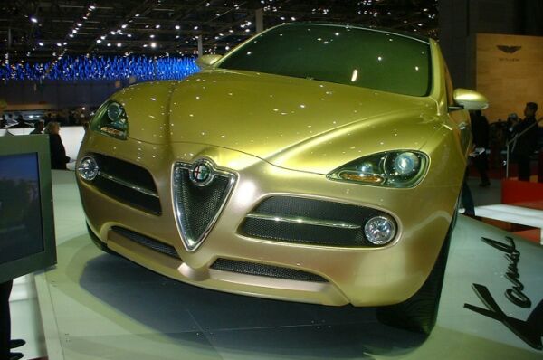 click to view this image of the Alfa Romeo Kamal concept in high resolution