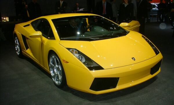 click to see this image of the Lamborghini Gallardo in high resolution