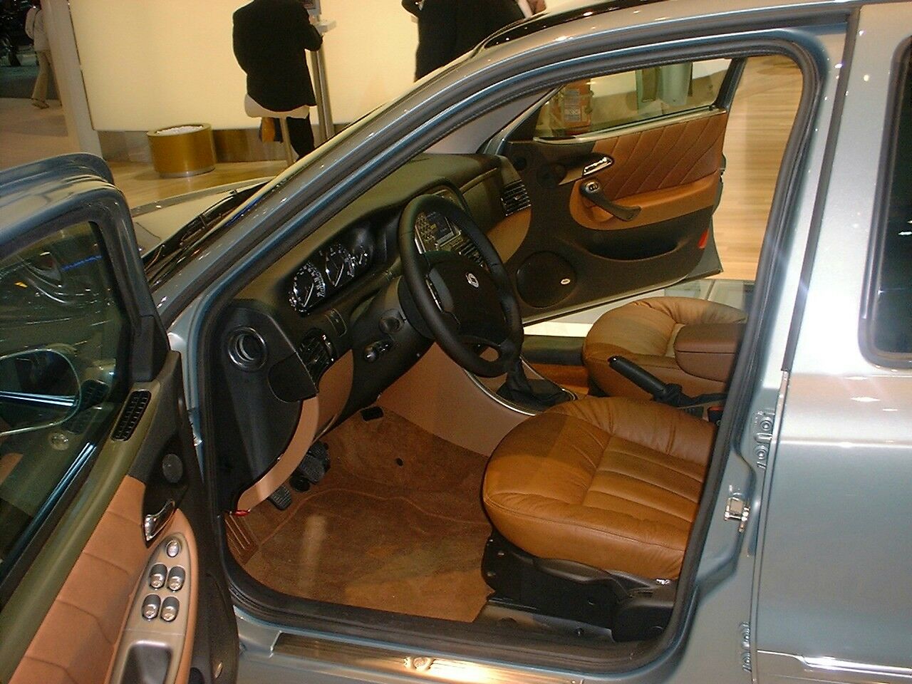 Lancia Lybra 2.4 JTD Emblema Stationwagon at the 2003 Geneva Motor Show