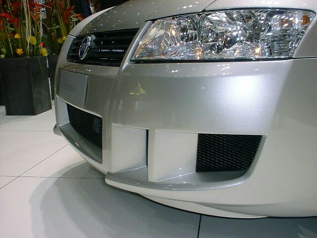 Fiat Stilo Abarth at the 2003 Geneva Motor Show now with manual gearbox option and revised spoiler package