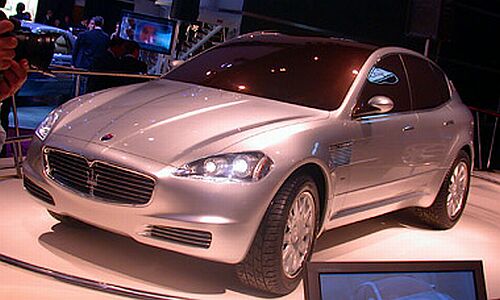 Maserati Kubang GT Wagon at the 2003 Detroit Motor Show