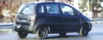 click here for further, larger images of the Fiat Punto B-MPV caught testing