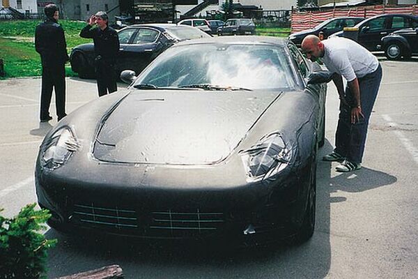 Disguised Ferrari 456GT replacement testing. Note the Maserati Quattroporte in the background