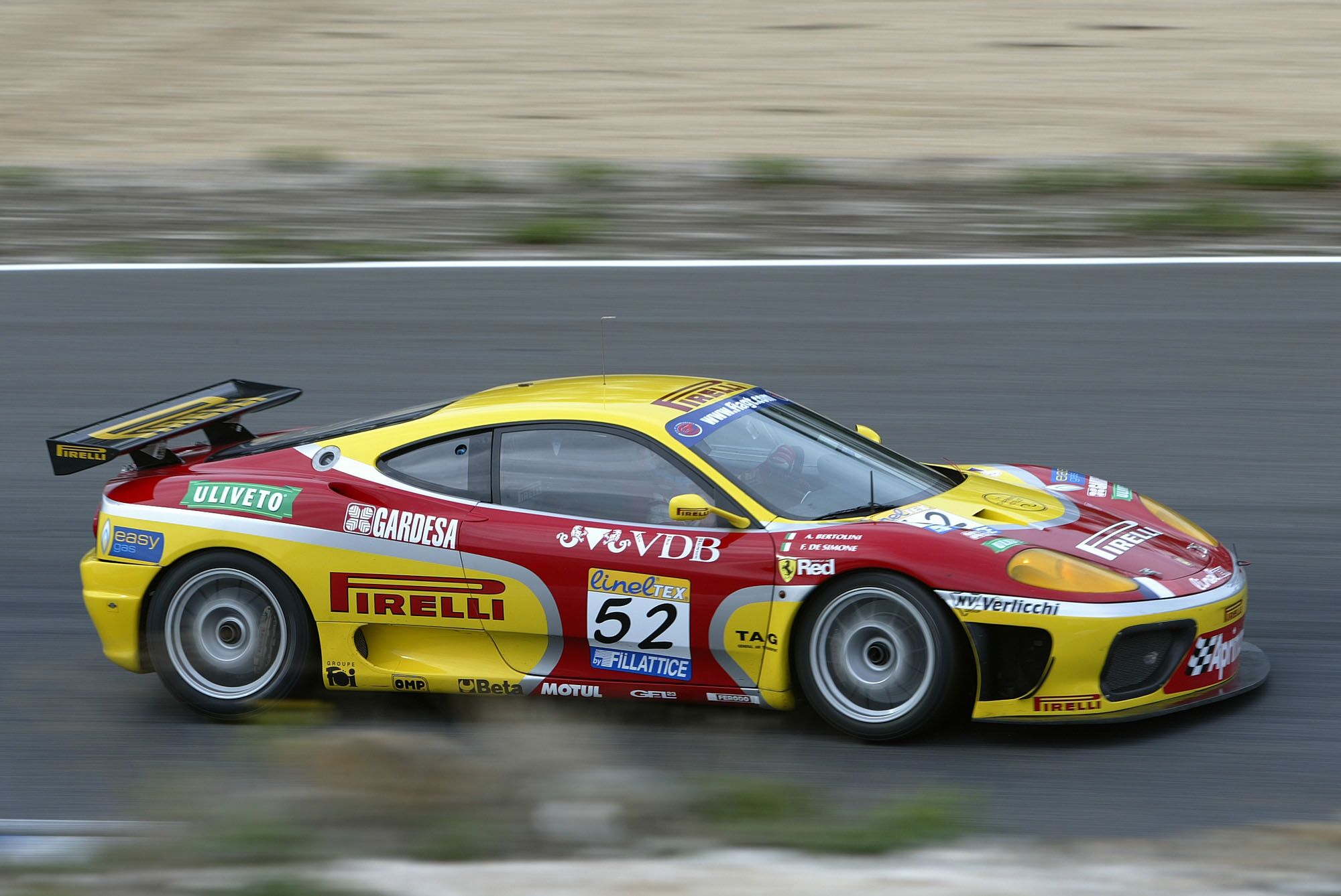 JMB Racing Ferrari 360 Modena on its way to N-GT pole at Estoril