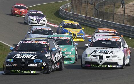 action from the opeining round of the 2003 Pearle Alfa 147GTA Challenge at Zandvoort on Sunday