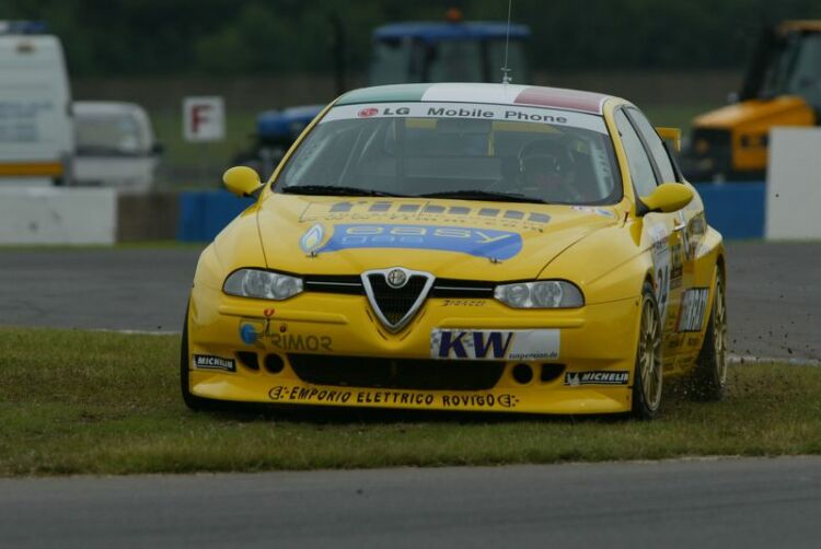 Alessandro Balzan slides off the track in his Bigazzi Alfa Romeo 156GTA during practice at Donington Park