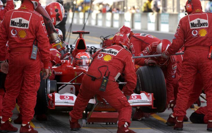 pitstop for Michael Schumacher during the Japanese Grand Prix