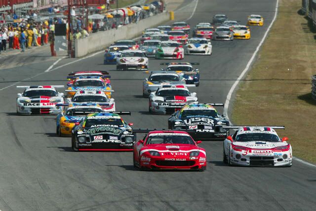 Andrea Piccini leads away from pole at Jarama