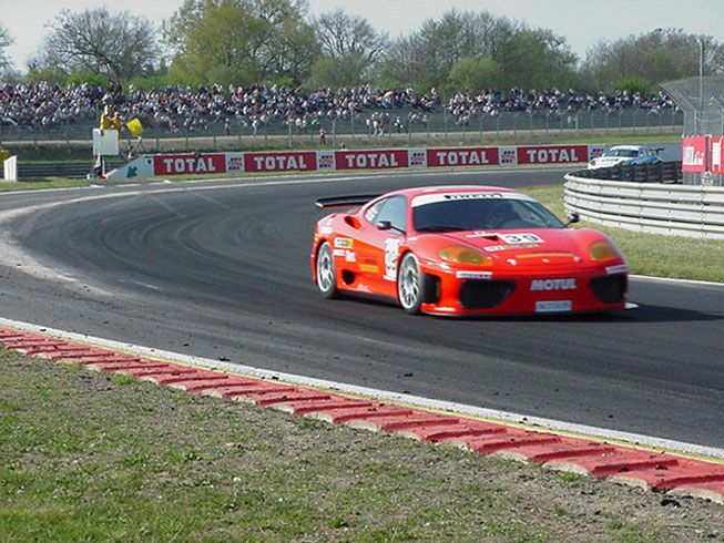 Alex Caffi in the Loris Kessel Ferrari 360 GT on his way to the driver's title in the French GT Championship